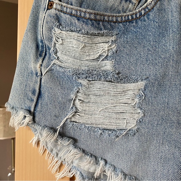 Vintage levis distressed denim shorts blue - Picture 8 of 9